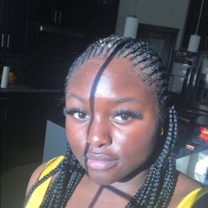 Meet your Posher, Ivie